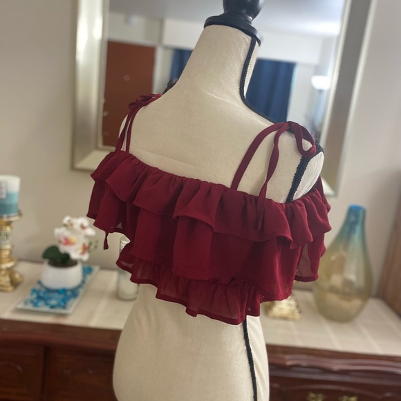 💕☀️Shein Red Tie Shoulder Frill Trim crop top💕☀️ - Picture 6 of 6